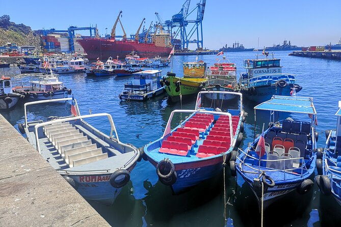 private-valparaiso-and-vina-del-mar-boat-ride-sparkling-wine