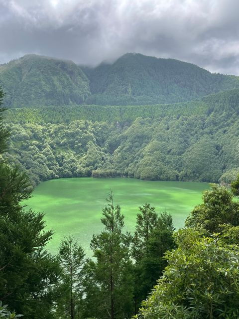 private-van-tour-sete-cidades-lagoa-do-fogo-volcanic-lakes