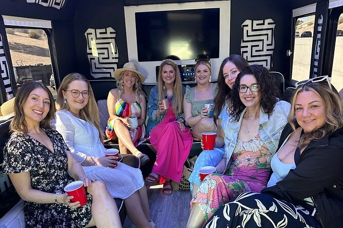 private-vineyard-tour-in-party-bus-4-vineyards-includes-lunch