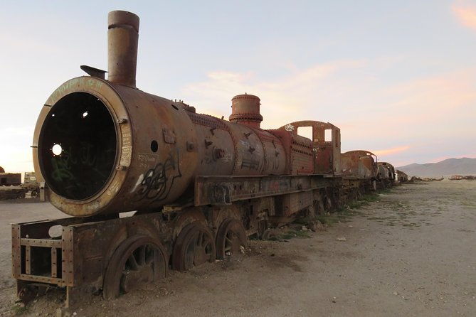 private-visit-to-the-train-cemetery-from-uyuni
