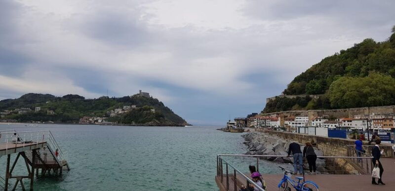 private-walking-tour-of-essential-spots-of-san-sebastian-2