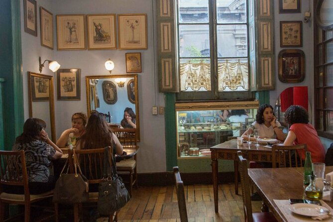 private-walking-tour-to-barrio-yungay-santiago