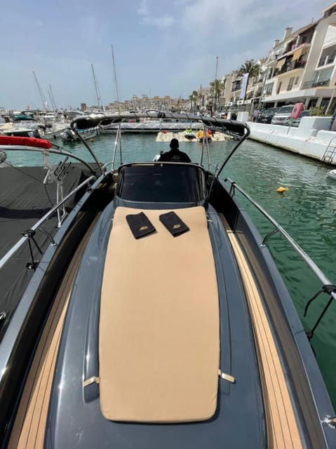 puerto-banus-boat-charter-moonday-yacht