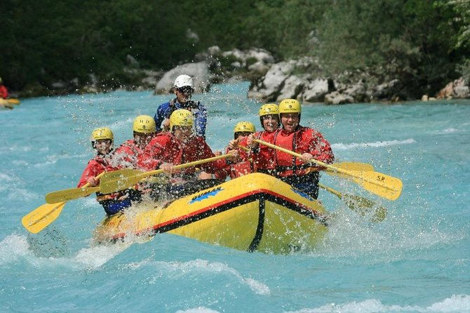 rafting-experience-on-soca-river-from-ljubljana