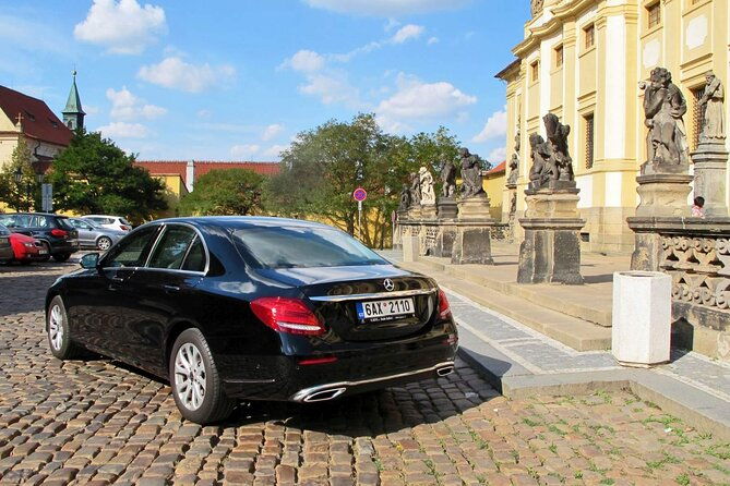 regensburg-to-prague-private-transfer