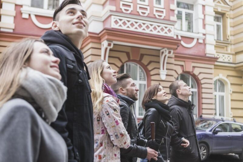 rent-a-local-unveil-the-city-in-2-hours