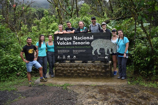 rio-celeste-and-tenorio-national-park-hike-lunch-from-la-fortuna