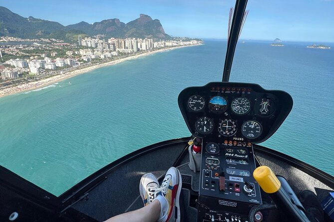 rio-de-janeiro-helicopter-tour-on-the-beaches-15-min