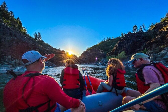 rogue-river-golden-hour-evening-float-trip