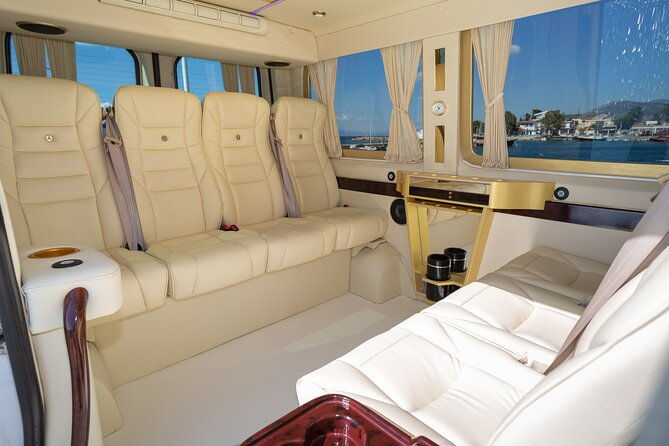 romantic-deluxe-lunch-or-dinner-in-oia-with-vip-private-transportation