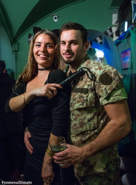 rome-halloween-pub-crawl-with-open-bar-and-pizza