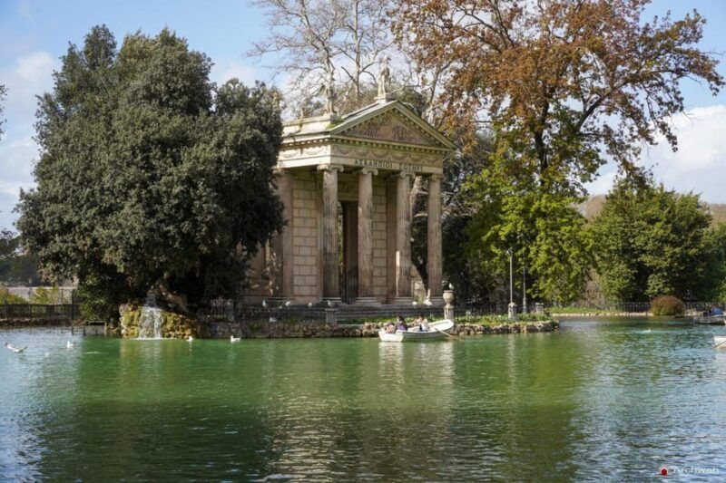 rome-villa-borghese-lake-tour-by-boat-paddling-independently-aperitivo