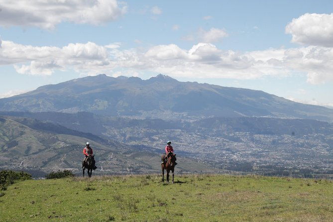 roses-horseback-riding-private-day-trip-from-quito