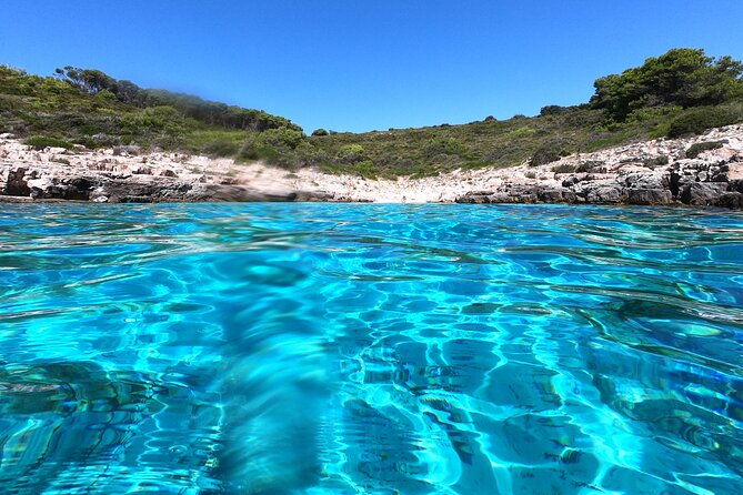 sailing-tour-with-snorkeling-in-hvar-pakleni-islands