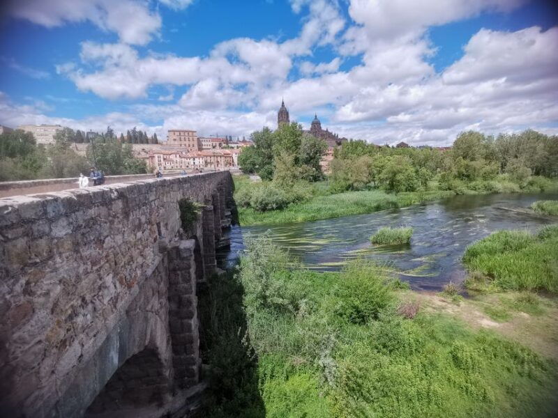 salamanca-guided-sightseeing-tour-by-bicycle