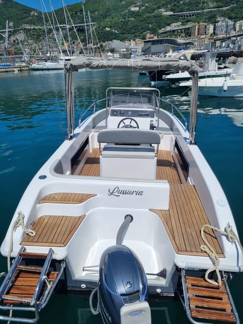 salerno-boat-rental-for-amalfi-coast-license-free