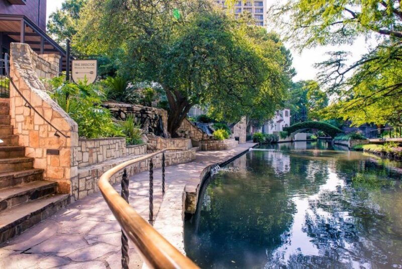san-antonio-small-group-tour-w-alamo-tower-river-cruise