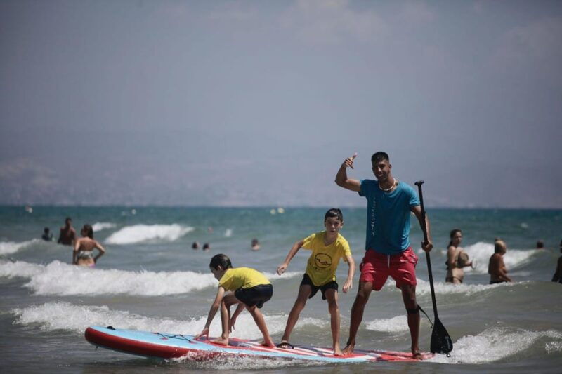 san-juan-beach-paddle-surf-table-rental-snack-and-drink