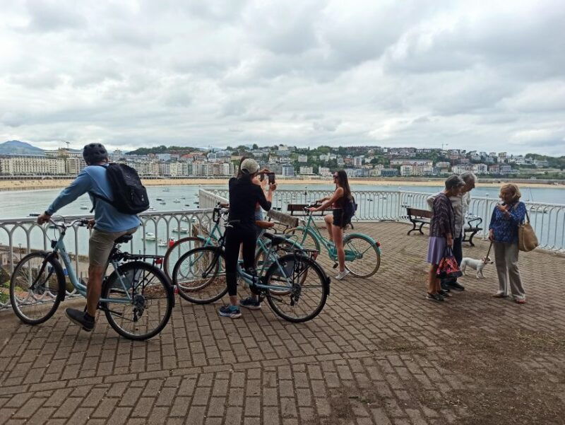 san-sebastian-discover-san-sebastian-on-a-bike