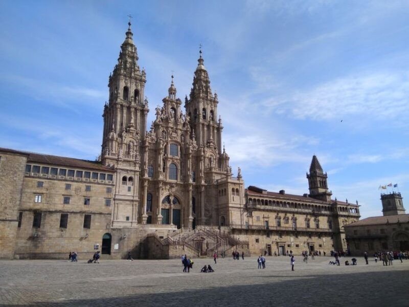 santiago-de-compostela-valenca-private-tour-from-porto