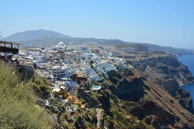 santorini-shore-excursion-private-tour-of-oia-and-fira-including-museum-of-prehistoric-thira-and-wine-tasting