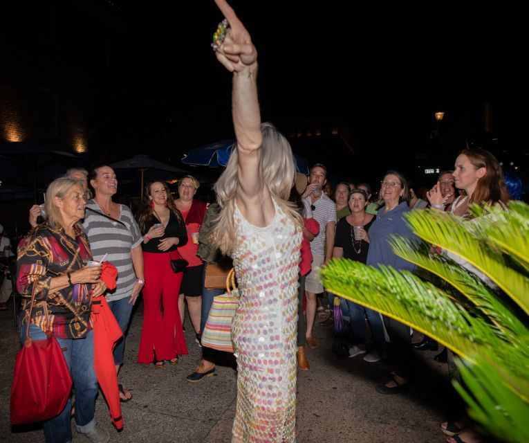 savannah-drag-queen-guided-pub-crawl-with-sing-a-longs