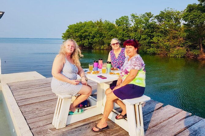 sea-view-pool-food-and-drinks-at-the-outskirt-of-belize-city