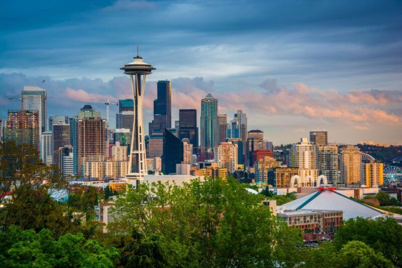 seattle-small-group-tour-w-space-needle-boat-underground