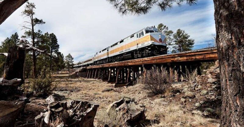 sedona-az-grand-canyon-guided-tour-and-historic-railway