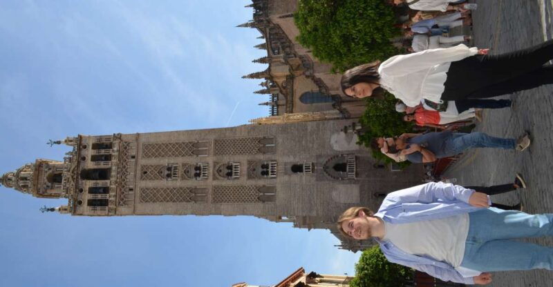 seville-cathedral-guided-tour-w-vr-city-tour-roof-lunch