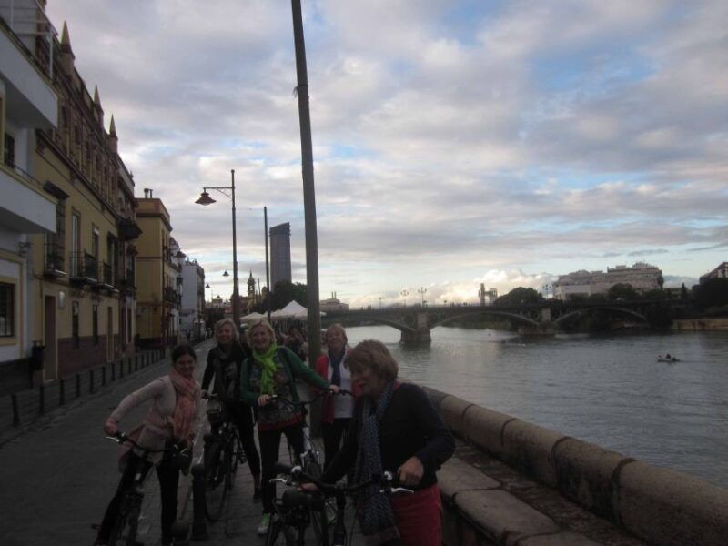 seville-highlights-city-bike-or-e-bike-tour