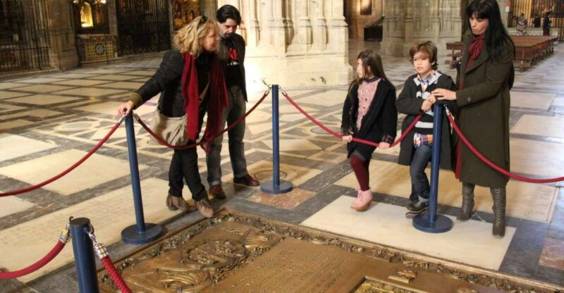 seville-royal-alcazar-cathedral-and-giralda-tower-tour
