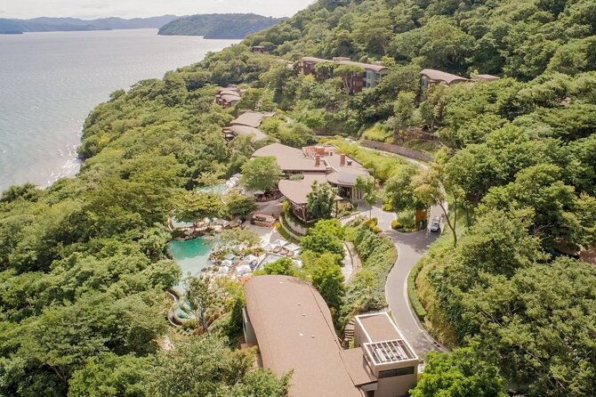 shuttle-from-liberia-airport-to-andaz-papagayo-resort-costa-rica