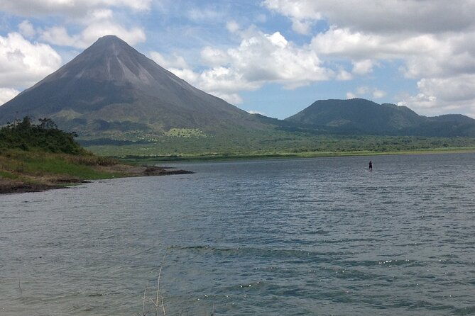 shuttle-to-arenal-observatory-lodge-spa-from-liberia-airport