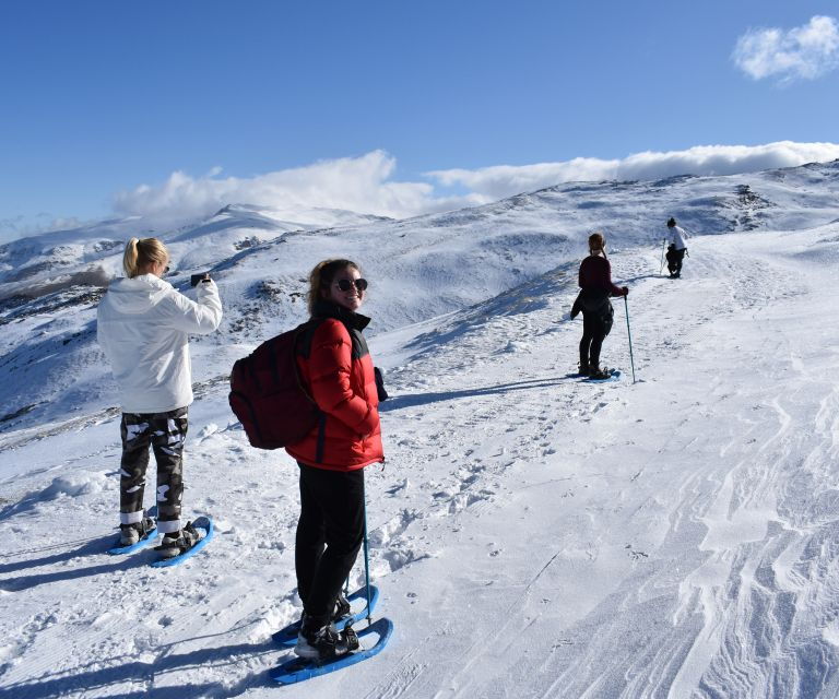 sierra-nevada-snowshoe-hiking-tour