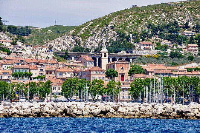 sightseeing-tour-with-a-private-driver-of-marseille