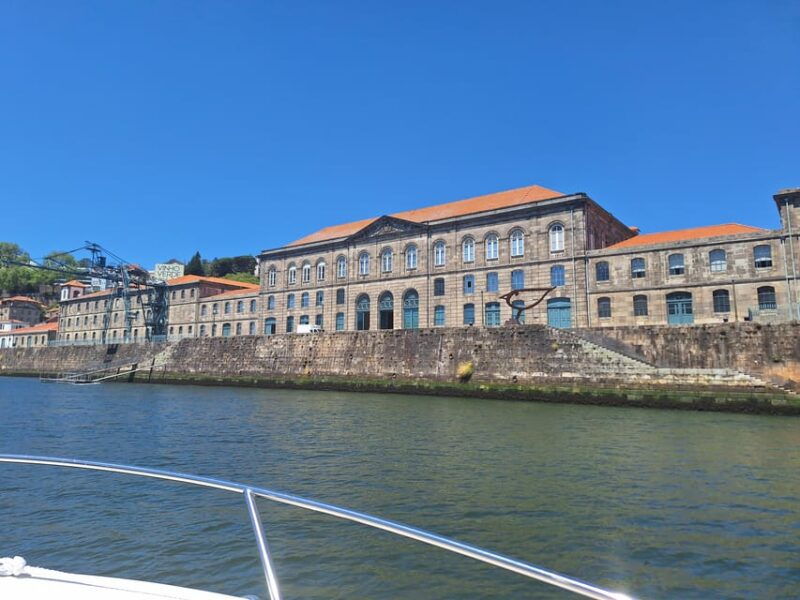 six-bridges-private-boat-cruise-in-porto