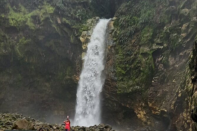 sjo-airport-to-la-fortuna-arenal-hotels-private-transfer-one-way