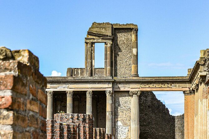skip-the-line-pompeii-guided-tour-with-archaeologist