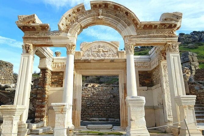 skip-the-line-private-highlights-of-ephesus-tour-with-skip-the-line