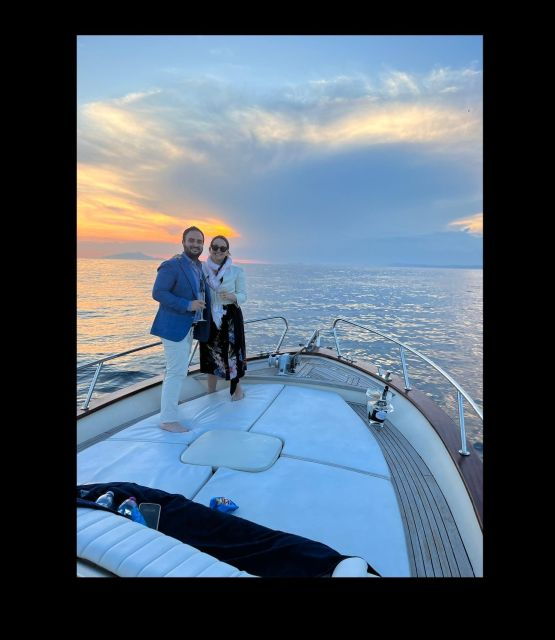 sorrento-luxury-private-boat-drinking-watching-the-sunset