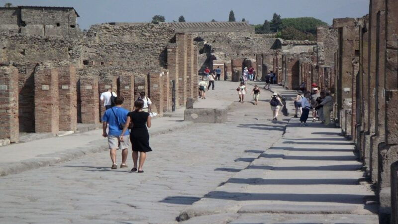 sorrento-pompeii-herculaneum-tour-with-skip-the-line