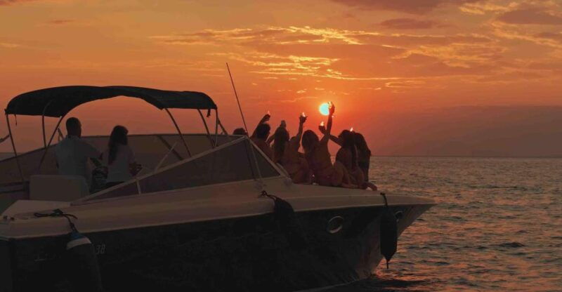 sorrento-sunset-private-boat-tour-free-bar-and-apetizer
