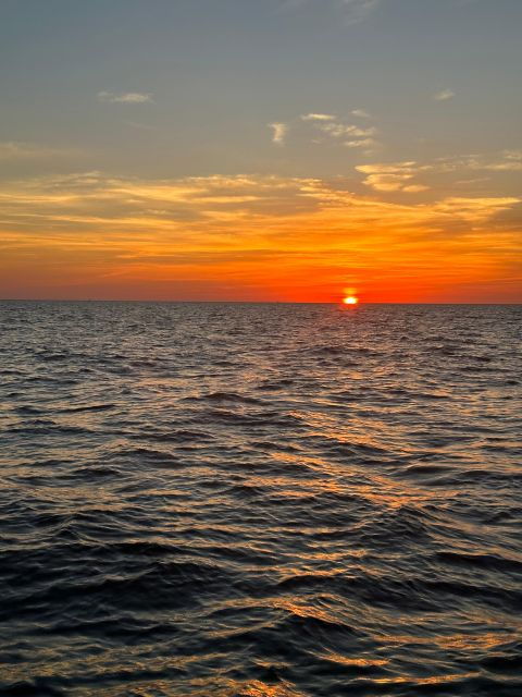 st-petersburg-florida-sunset-and-skyway-lights-boat-tour