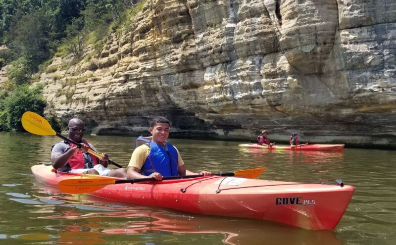 starved-rock-state-park-guided-kayaking-tour