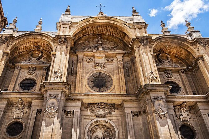 stroll-through-granada-historic-center-and-albayzin