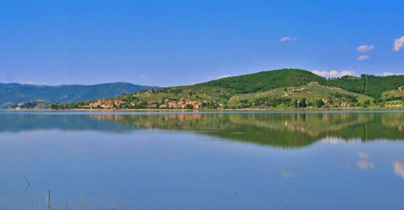 sunset-boat-ride-at-lake-trasimeno-with-aperitif-or-dinner