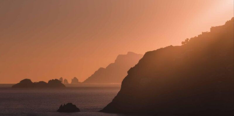 sunset-boat-tour-on-the-amalfi-coast