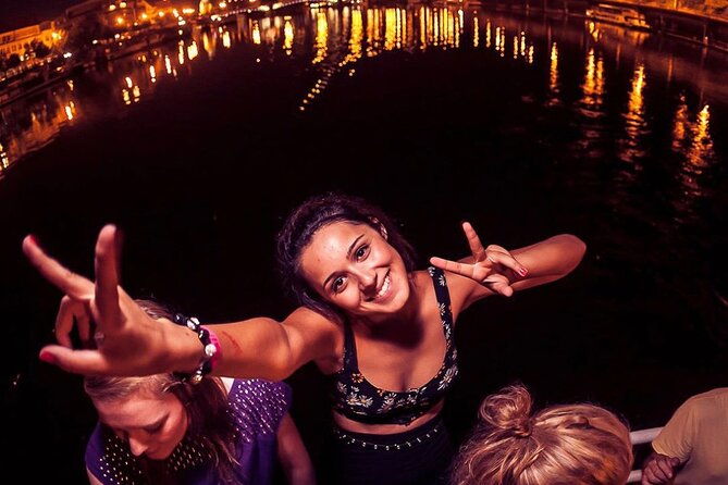 sunset-boat-trip-along-the-coast-of-alanya