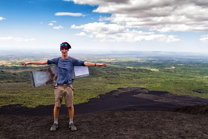 surf-the-fire-volcano-sand-boarding-at-cerro-negro-in-leon
